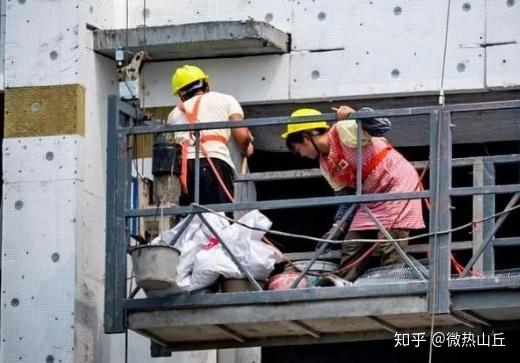 真假 一小伙兒去新西蘭做木工,說一年能掙25萬